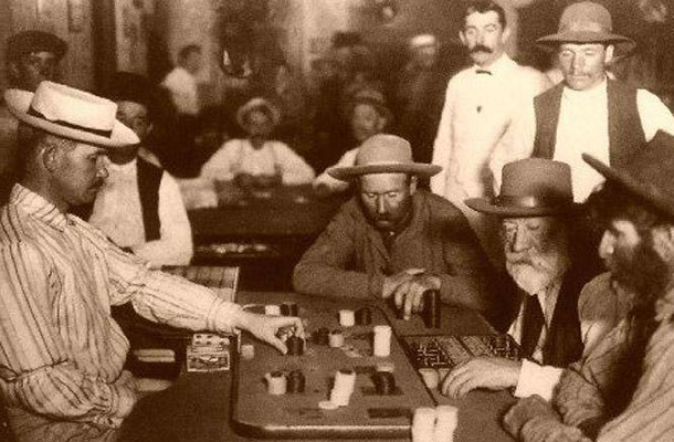 Vahşi Batı Tarihi Poker Masası Görünümü